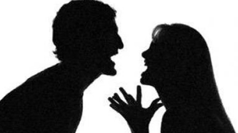 راحة النفوس: زوجتي تطعنني في رجولتي.. فهل أطلقها؟