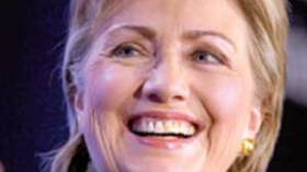 كلينتون تستعيد الصدارة في استطلاعات الرأي