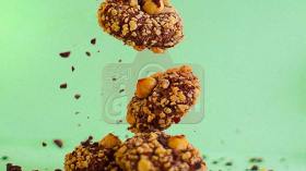 حلوى بالشكولاطة والمكسرات