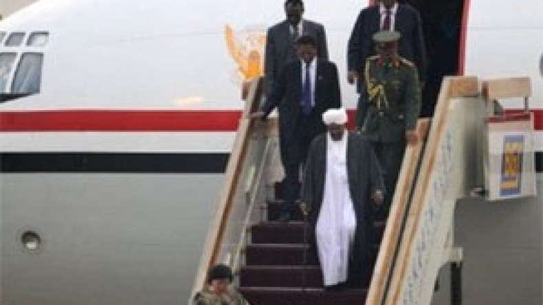 الرئيس السوداني يزور ليبيا