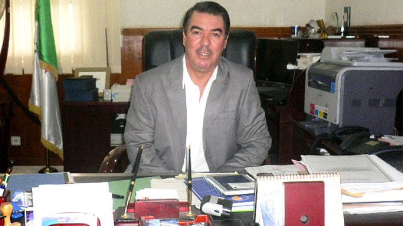 حجار: الجامعة الجزائرية بخير