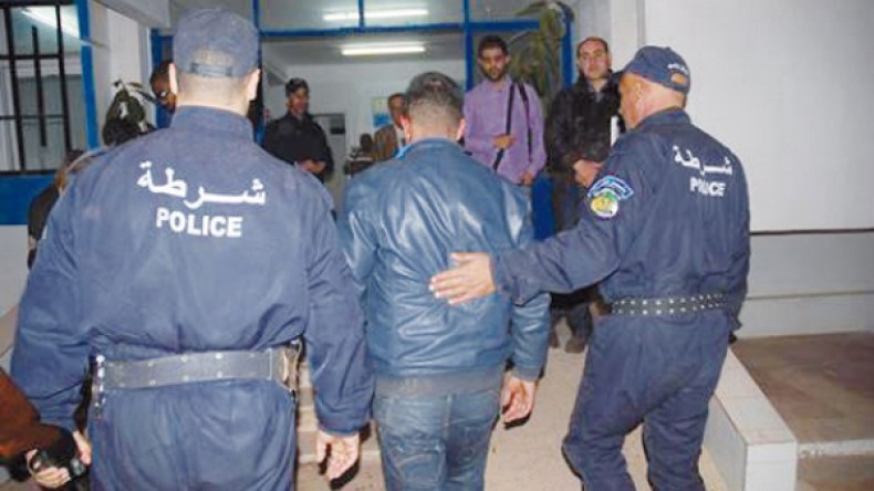 كهل يقتل أمه بمساعدة زوجته بعين الملح في المسيلة