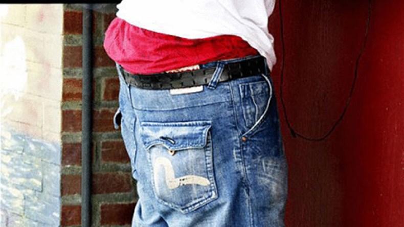 تخنث الشّباب‮.. ‬إلى أين؟