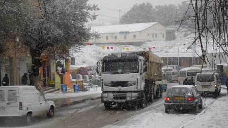 الجزائريون يدفعون فاتورة غياب استراتيجية لمواجهة الأخطار