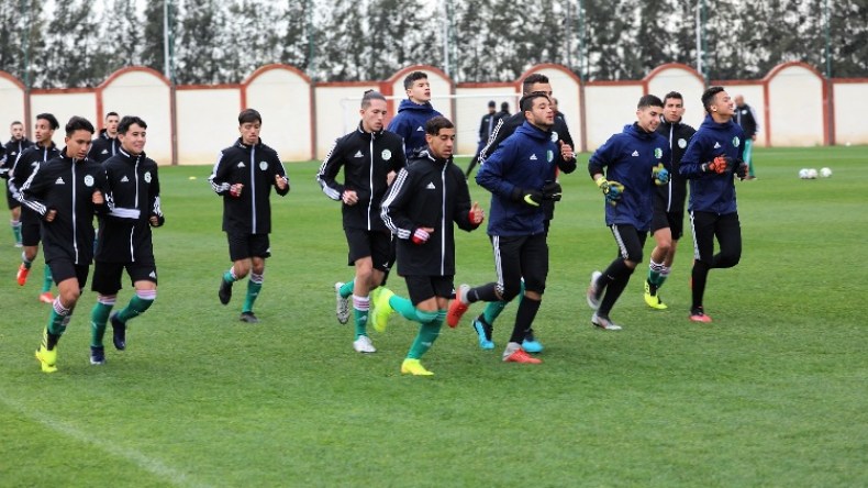 “لاسات” يشرف على التربص الثاني بـ10 لاعبين من بارادو وأكاديمية الفاف