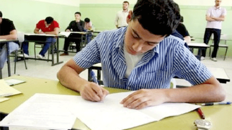 إفطار التلاميذ والطلبة بسبب الإمتحانات ؟