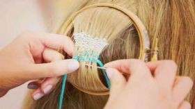 موضة تطريز الشعر تثير سخرية على مواقع التواصل الاجتماعي