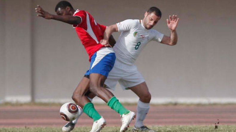 “محاربو الصحراء” في استعراض مثير على إيقاع “الخطوة الموزونة”