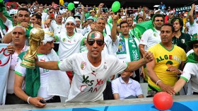 مناصرون‮ ‬يبقون في‮ “‬كومبوريو‮” ‬دون أي‮ ‬معلومات عن برنامج رحلتهم‮ ‬