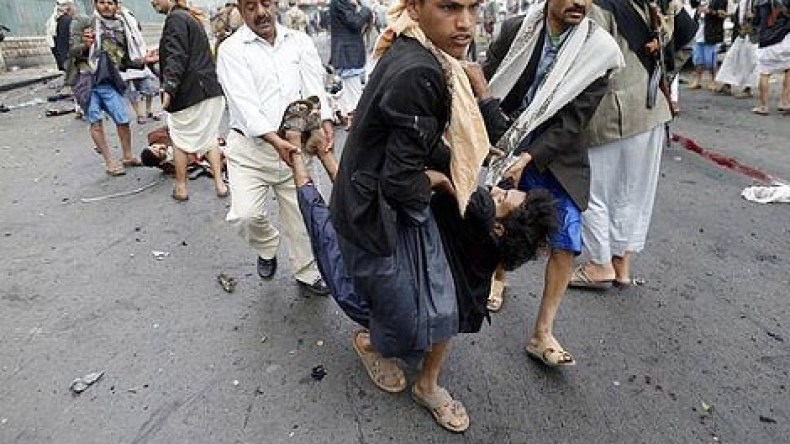 55 قتيلا على الأقل في تفجيرين استهدفا مسجدين يرتادهما حوثيون في صنعاء