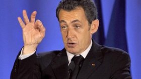 شخصيات فرنسية تطالب ساركوزي بإرسال “سفينة مستشفى” إلى غزة