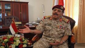 علي محسن الأحمر: شرعية الرئيس هادي لتفادي الحرب