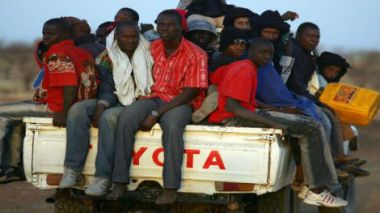 Algerian authorities gather Nigerian refugees in southern cities