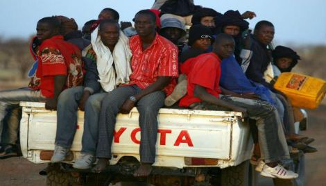 Algerian authorities gather Nigerian refugees in southern cities
