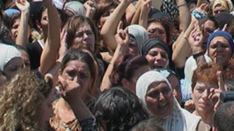 ضحايا الإرهاب يطالبون بامتيازات وحقوق المجاهدون وأبناء الشهداء