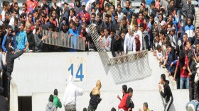 “بلطجية”.. وخريجو سجون لـ”تشجيع” العنف في الملاعب!