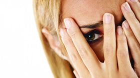 مرض السلس البولي يصيب 70 بالمائة من النساء