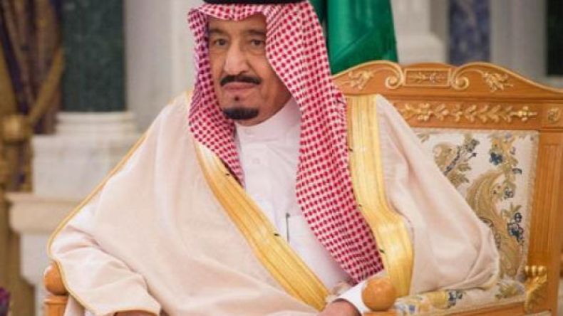 الملك سلمان يتلقى التعازي في ضحايا سقوط رافعة الحرم