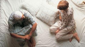 لا تلفتي الأنظار إلى زوجك!