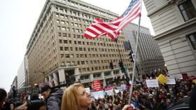 هجرة أول سيدة أمريكية إلى أوروبا هربا من ترامب