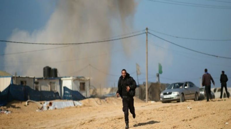 الطيران الإسرائيلي يشن 14 غارة على قطاع غزة