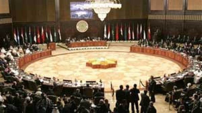 القذافي يحذر القادة من مواجهة نفس مصير صدام