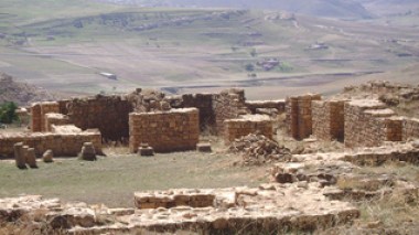 Destruction des vestiges archéologiques de la ville d’Achir à Médéa et silence coupable des autorités