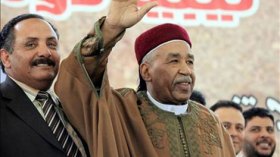 عبد الجليل يهدد باستعمال القوة لمنع استقلال “برقة”