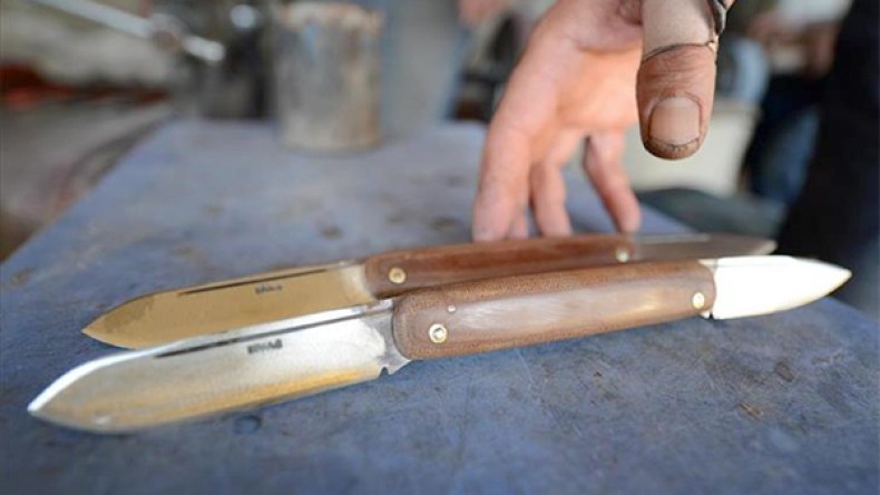 طعن شرطيين بسكين شمالي مصر