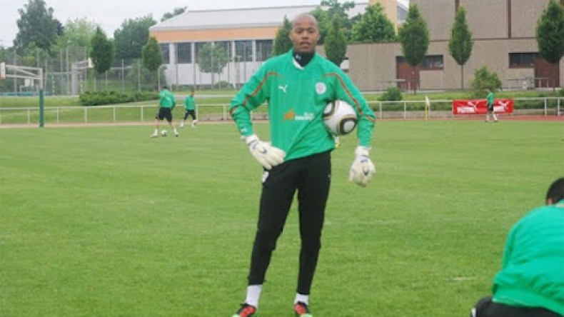 سيسكا‭ ‬صوفيا‭ ‬يهدد‭ ‬بالتخلي‭ ‬عن‭ ‬مبولحي‭ ‬بسبب‭ ‬تراجع‭ ‬مستواه