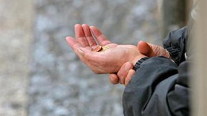 لسنا شحاذين‮!‬