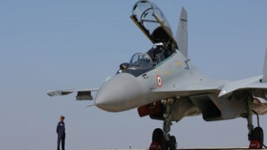 Trêve de spéculations: La Russie livre à l'Algérie deux avions de type Soukhoi