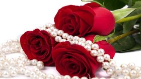 ثلاثيات من عالم المرأة