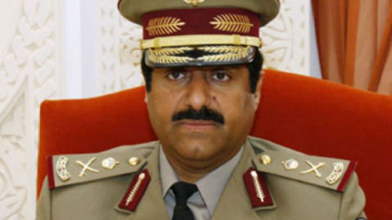 وزير الدفاع القطري يزور الجزائر
