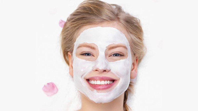 تخلصي من “البقع البنية” بوصفات طبيعية آمنة