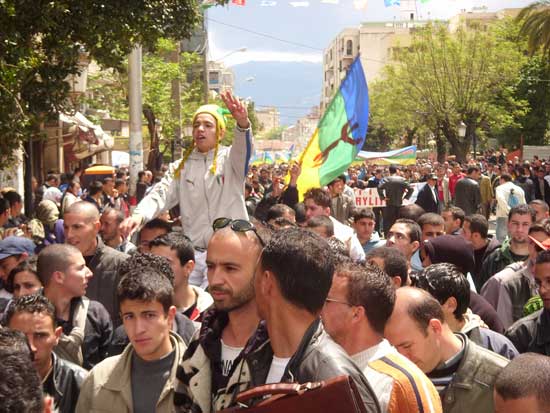 Manifestations  en Kabylie pour “un changement du régime”