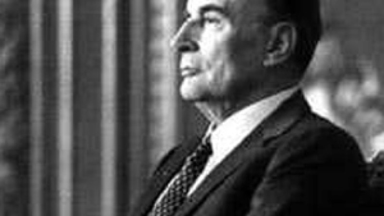 فرانسوا ميتيران لم يكن على وعي بالحقيقة الجزائرية