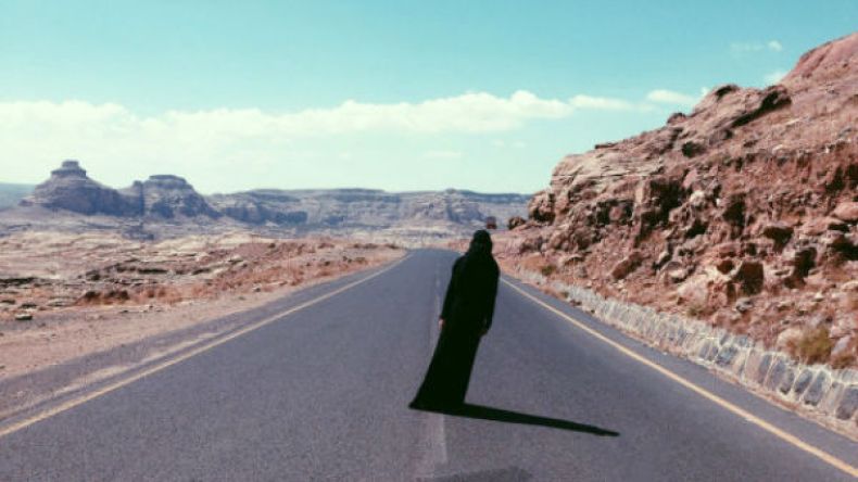 مصورة أمريكية تجيب.. هل “البيكيني” رمز لتحرر المرأة؟!