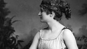 حرّرت العقول من الكهنوت الكنسي وأنعشت العلوم التجريبية والفكرية