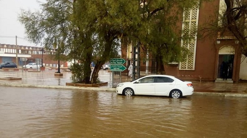 مدينة أدرار تغرق