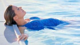 الولادة المائية.. عندما يرتبط الإنجاب بالمتعة