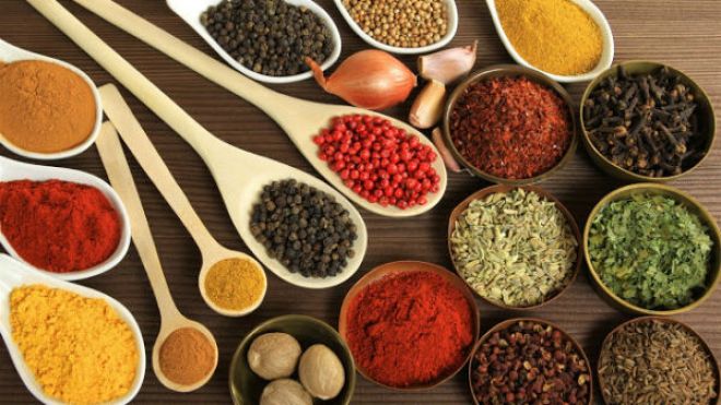 تأكدي من صلاحية التوابل واعرفي طرق حفظها؟!