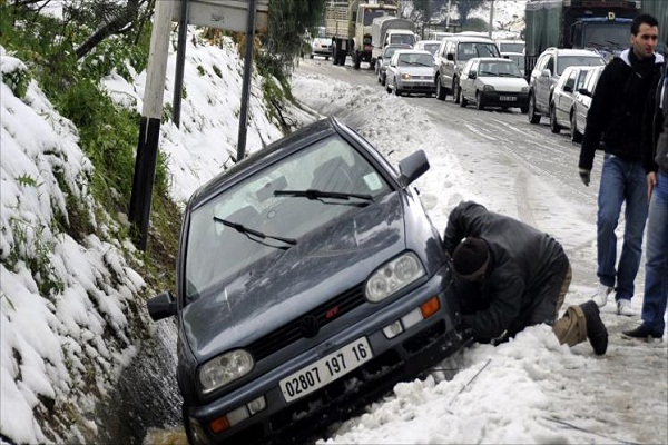 Les chutes de neiges ferment 38 routes nationales