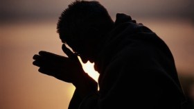 أعاني من عقدة تجاه الفتيات.. ماذا أفعل؟!