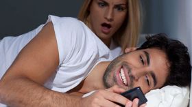 جارتي المطلقة استدرجت زوجي للخيانة