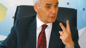 يوسفي: فائض في أسواق النفط العالمية أدى إلى تراجع الأسعار