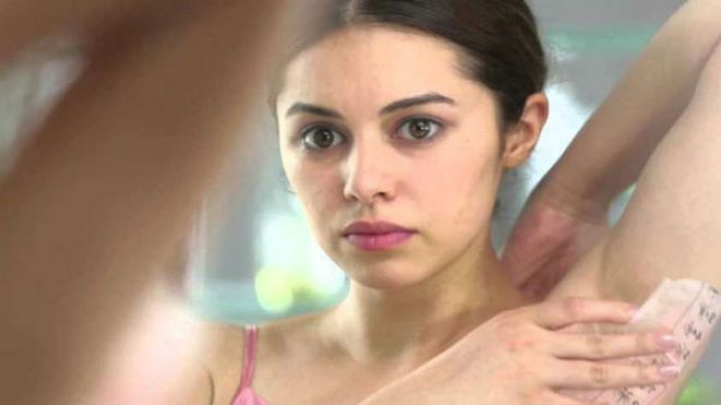 هكذا تتخلصين من سواد الإبطين في وقت قياسي؟!