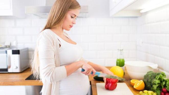 هذه الأطعمة مفيدة لصحة الحامل والجنين؟!