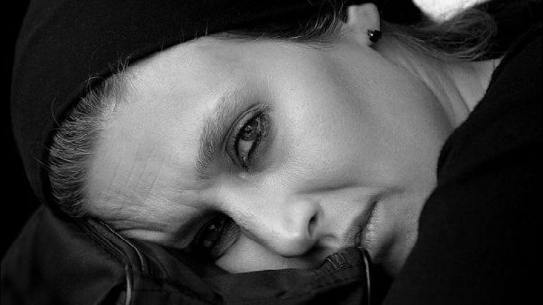 زوجي طرد ابني من البيت!