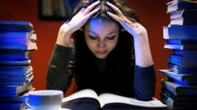 هكذا تجنبين عائلتك ضغوطات فترة الإمتحانات؟!